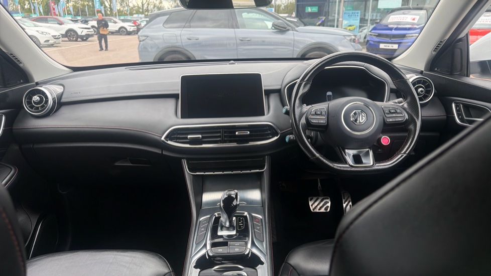 MG HS 1.5 T-GDI Trophy 5dr DCT Petrol Hatchback - Image 9