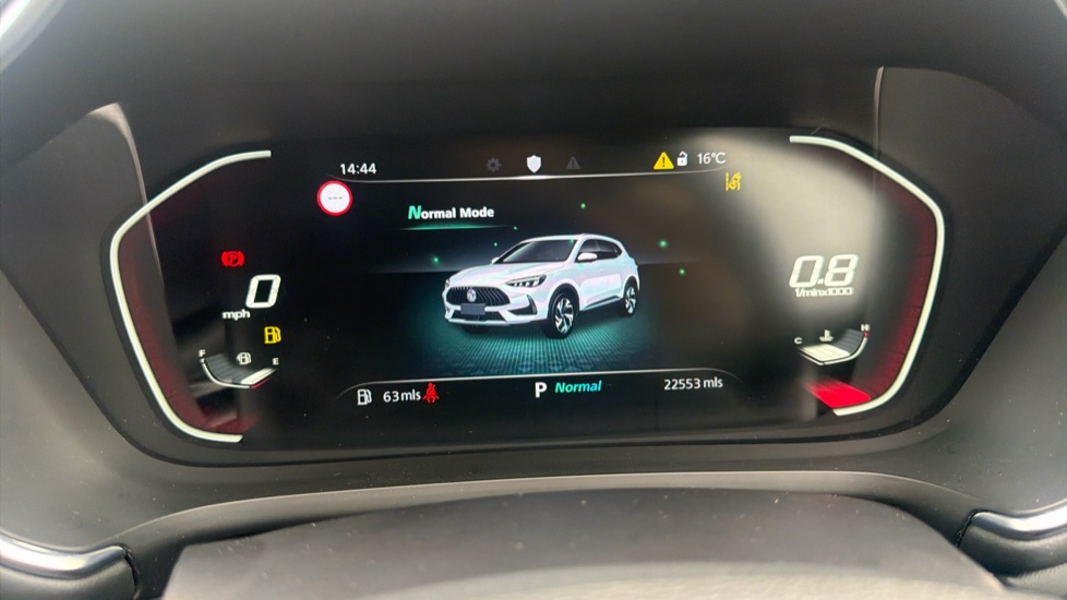 MG HS 1.5 T-GDI Trophy 5dr DCT Petrol Hatchback - Image 20