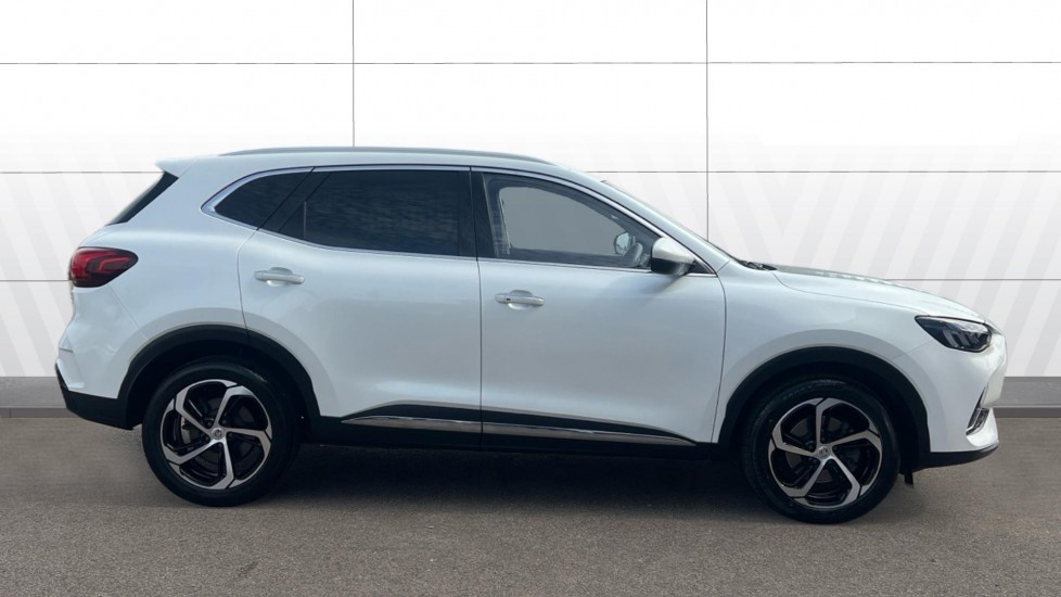 MG HS 1.5 T-GDI Trophy 5dr DCT Petrol Hatchback - Image 5