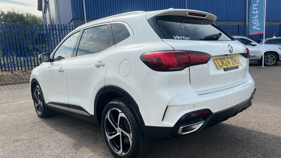 MG HS 1.5 T-GDI Trophy 5dr DCT Petrol Hatchback - Image 25