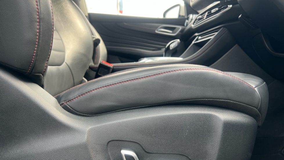 MG HS 1.5 T-GDI Trophy 5dr DCT Petrol Hatchback - Image 29