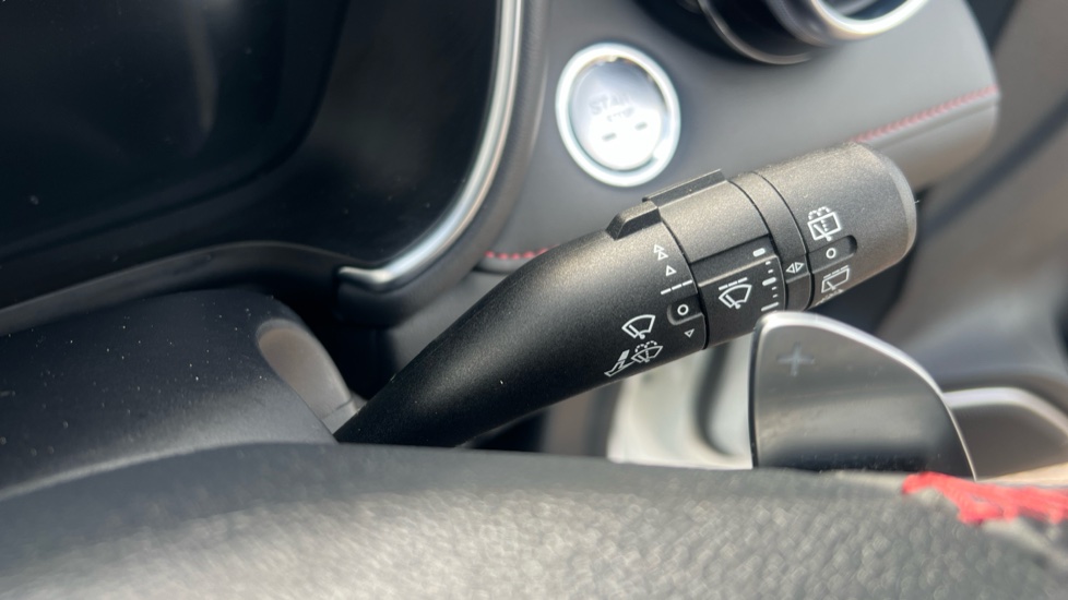 MG HS 1.5 T-GDI Trophy 5dr DCT Petrol Hatchback - Image 36