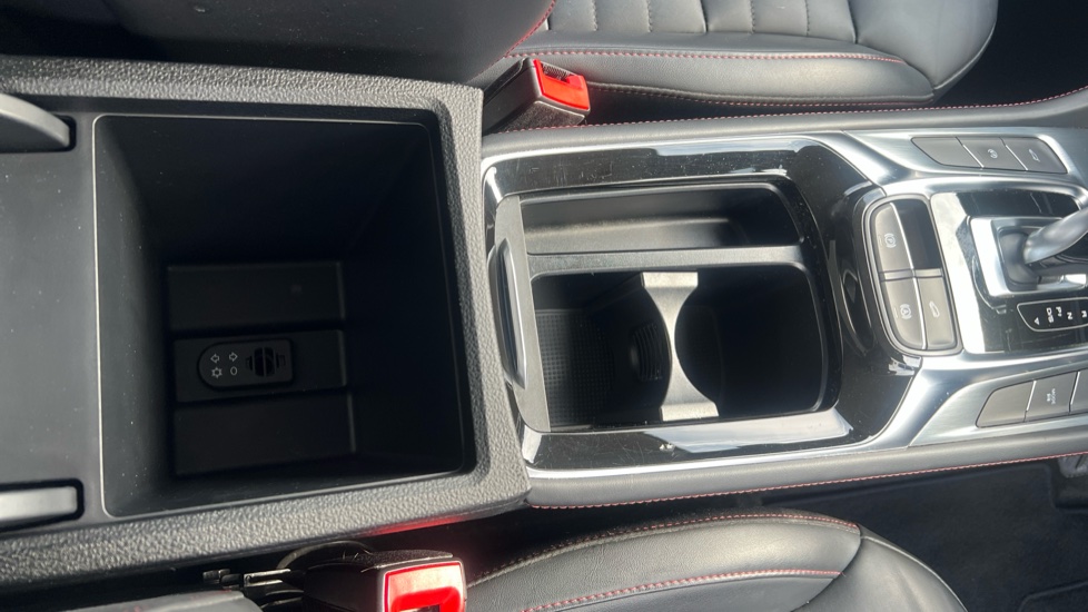 MG HS 1.5 T-GDI Trophy 5dr DCT Petrol Hatchback - Image 44
