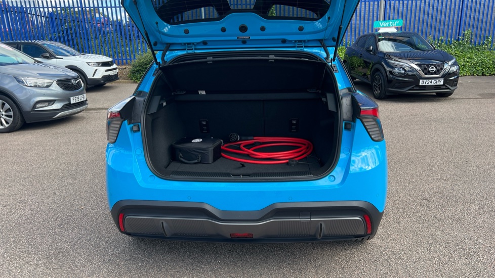 MG MG4 150kW Trophy EV Long Range 64kWh 5dr Auto Electric Hatchback - Image 4