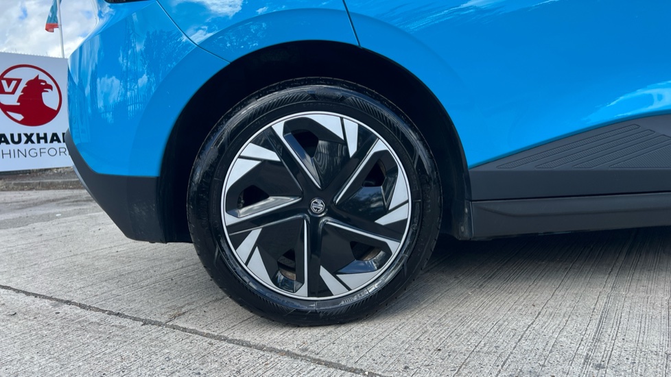 MG MG4 150kW Trophy EV Long Range 64kWh 5dr Auto Electric Hatchback - Image 7