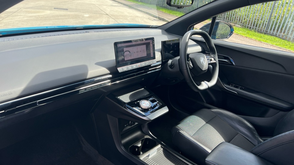 MG MG4 150kW Trophy EV Long Range 64kWh 5dr Auto Electric Hatchback - Image 9