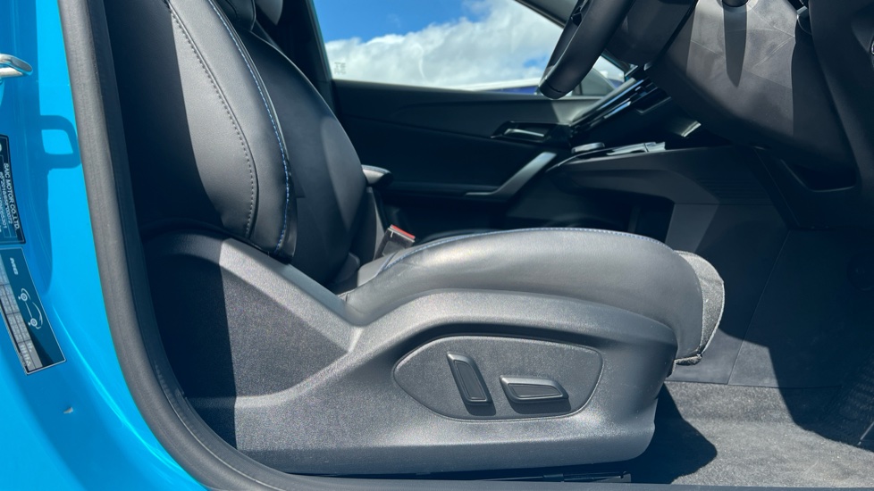 MG MG4 150kW Trophy EV Long Range 64kWh 5dr Auto Electric Hatchback - Image 29