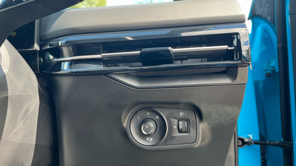 MG MG4 150kW Trophy EV Long Range 64kWh 5dr Auto Electric Hatchback - Image 36