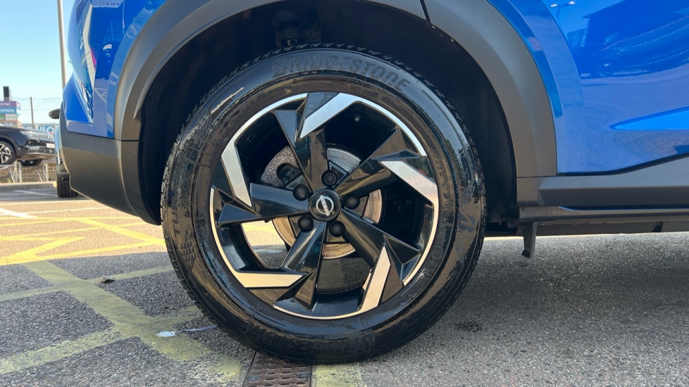 Nissan Juke 1.6 Hybrid N-Connecta 5dr Auto Hybrid Hatchback - Image 7
