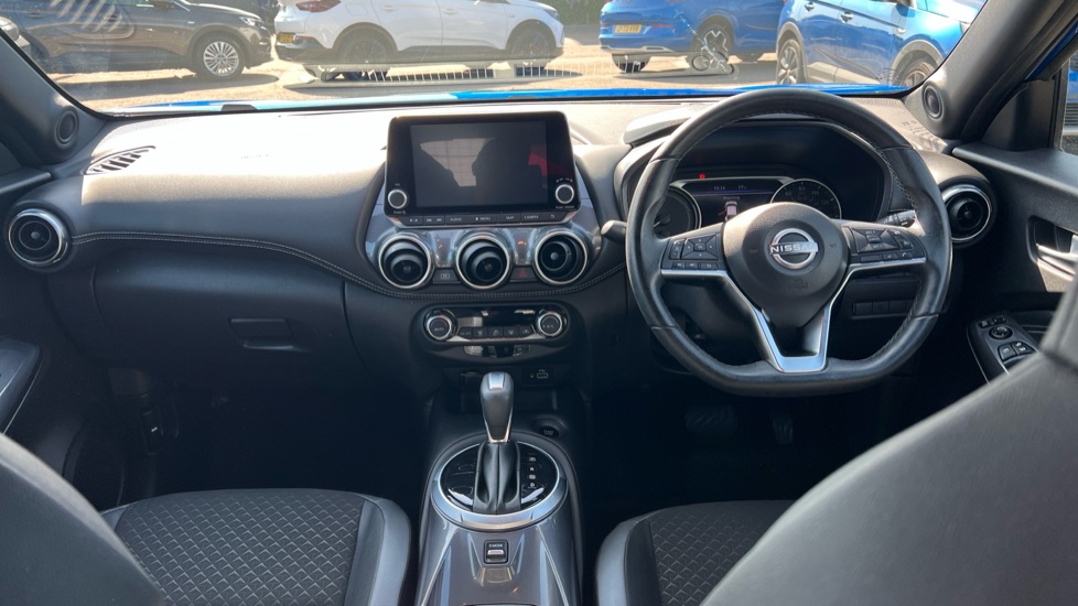 Nissan Juke 1.6 Hybrid N-Connecta 5dr Auto Hybrid Hatchback - Image 10