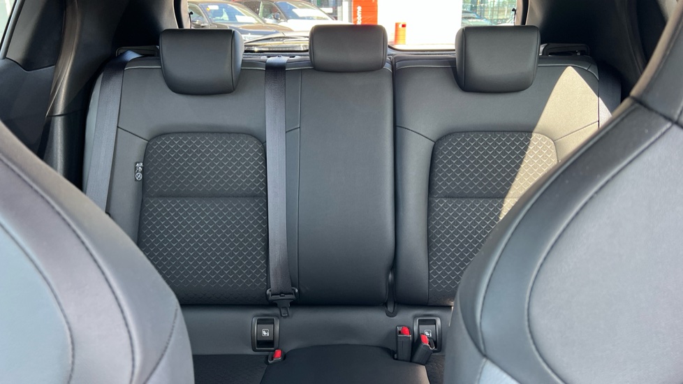 Nissan Juke 1.6 Hybrid N-Connecta 5dr Auto Hybrid Hatchback - Image 15