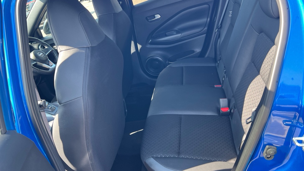 Nissan Juke 1.6 Hybrid N-Connecta 5dr Auto Hybrid Hatchback - Image 16