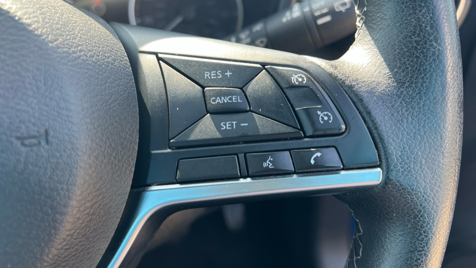 Nissan Juke 1.6 Hybrid N-Connecta 5dr Auto Hybrid Hatchback - Image 34