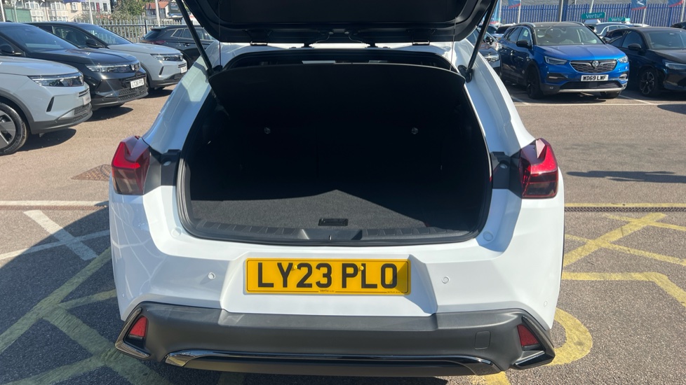 Lexus UX 250h 2.0 F-Sport Design 5dr CVT Hybrid Hatchback - Image 4