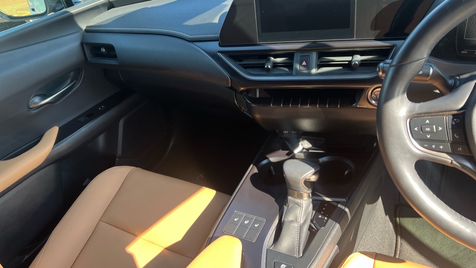 Lexus UX 250h 2.0 F-Sport Design 5dr CVT Hybrid Hatchback - Image 14