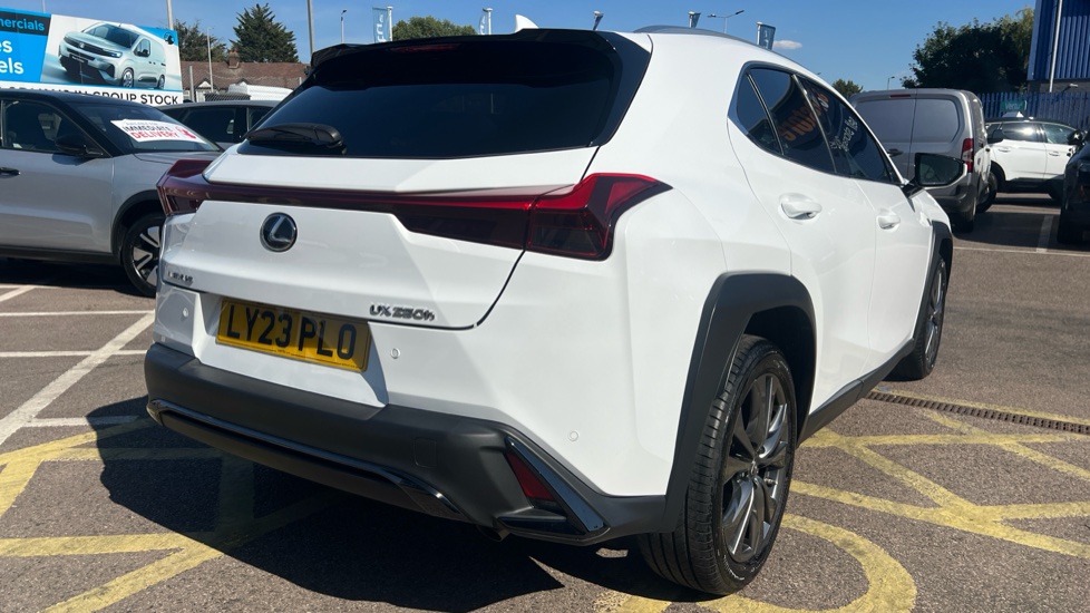 Lexus UX 250h 2.0 F-Sport Design 5dr CVT Hybrid Hatchback - Image 27