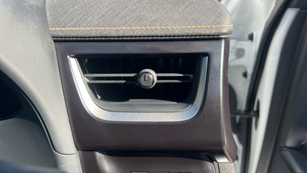 Lexus UX 250h 2.0 F-Sport Design 5dr CVT Hybrid Hatchback - Image 38