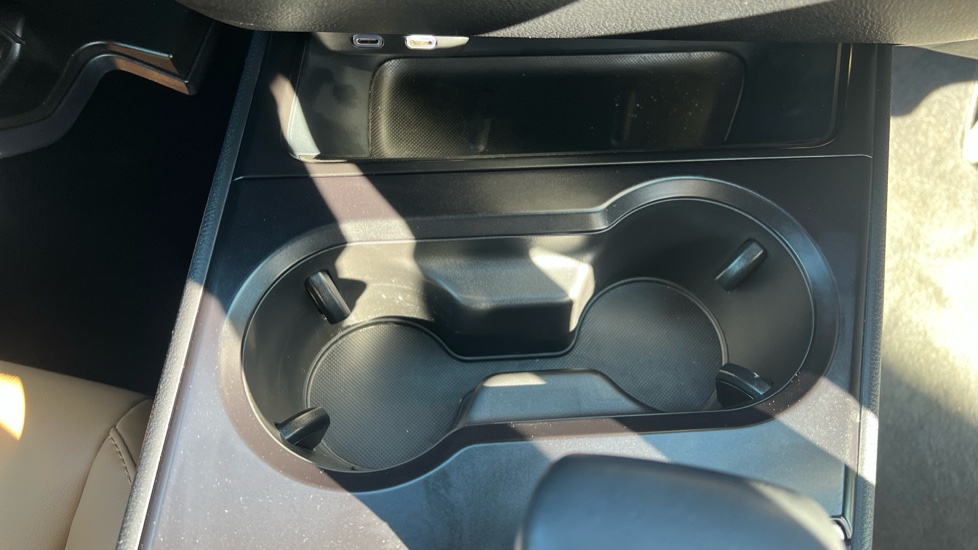 Lexus UX 250h 2.0 F-Sport Design 5dr CVT Hybrid Hatchback - Image 41