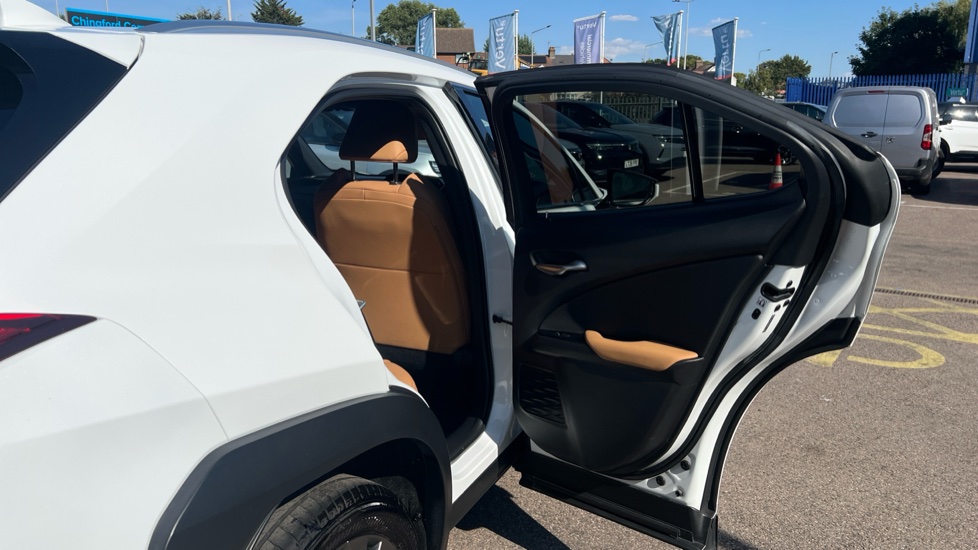 Lexus UX 250h 2.0 F-Sport Design 5dr CVT Hybrid Hatchback - Image 56