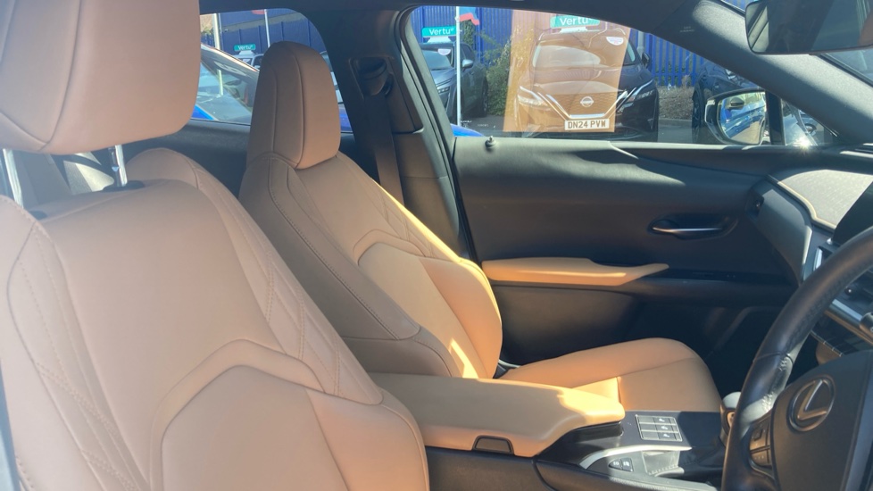 Lexus UX 250h 2.0 F-Sport Design 5dr CVT Hybrid Hatchback - Image 58