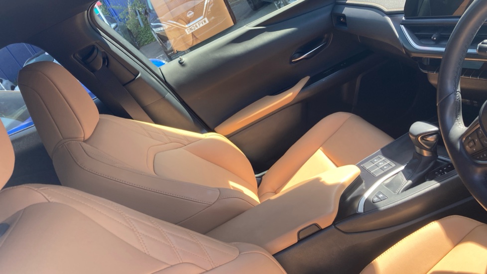 Lexus UX 250h 2.0 F-Sport Design 5dr CVT Hybrid Hatchback - Image 59