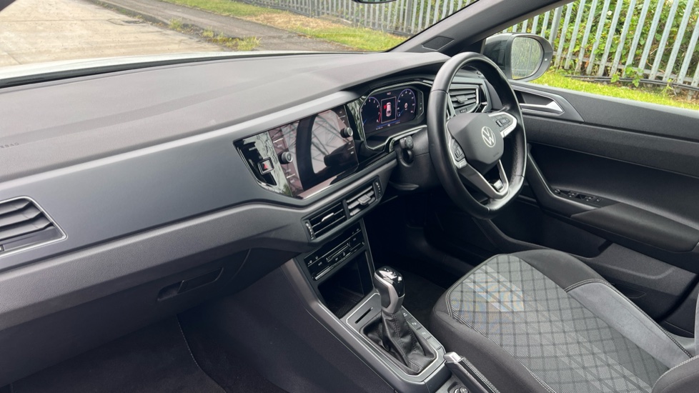 Volkswagen Taigo 1.0 TSI 110 R-Line 5dr DSG Petrol Hatchback - Image 9