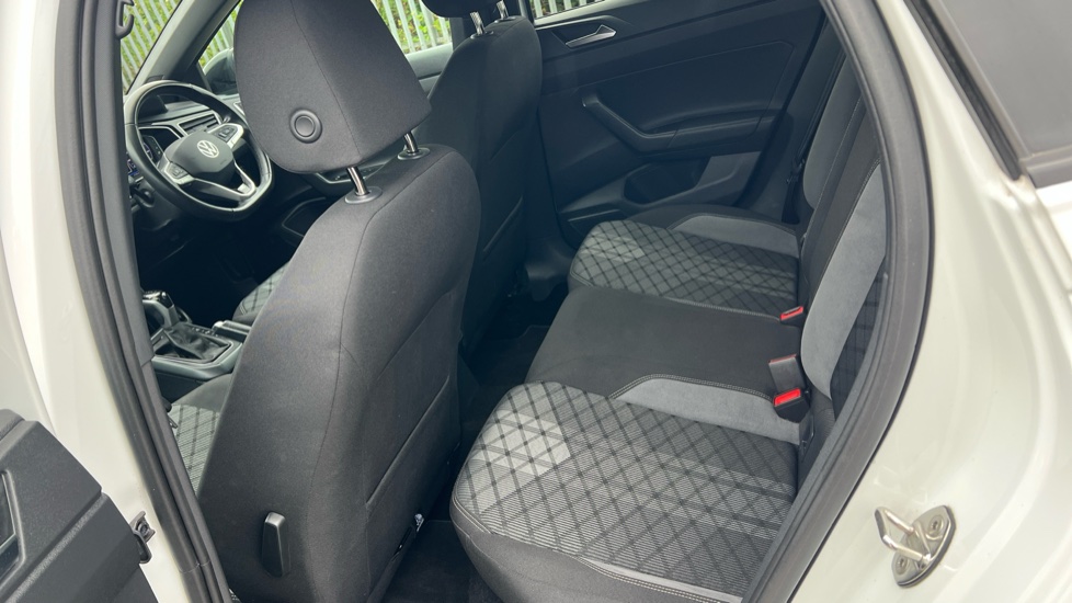 Volkswagen Taigo 1.0 TSI 110 R-Line 5dr DSG Petrol Hatchback - Image 16