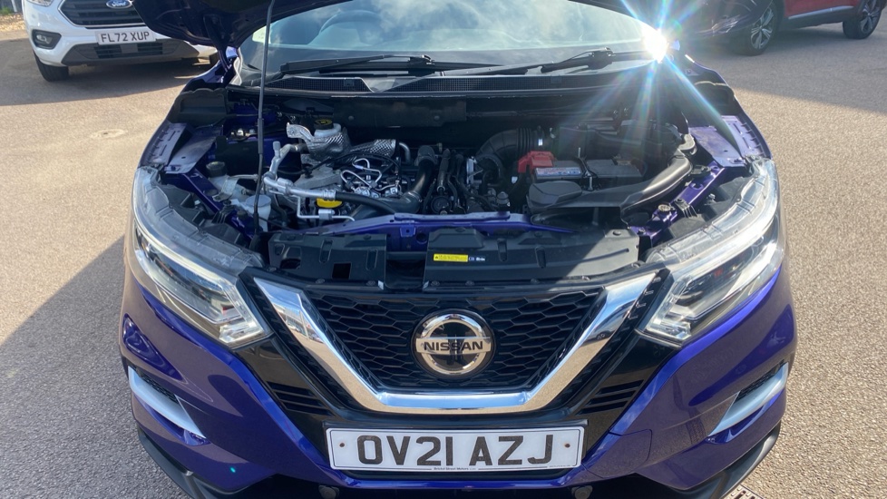 Nissan Qashqai 1.3 DiG-T 160 [157] N-Motion 5dr DCT Petrol Hatchback - Image 8