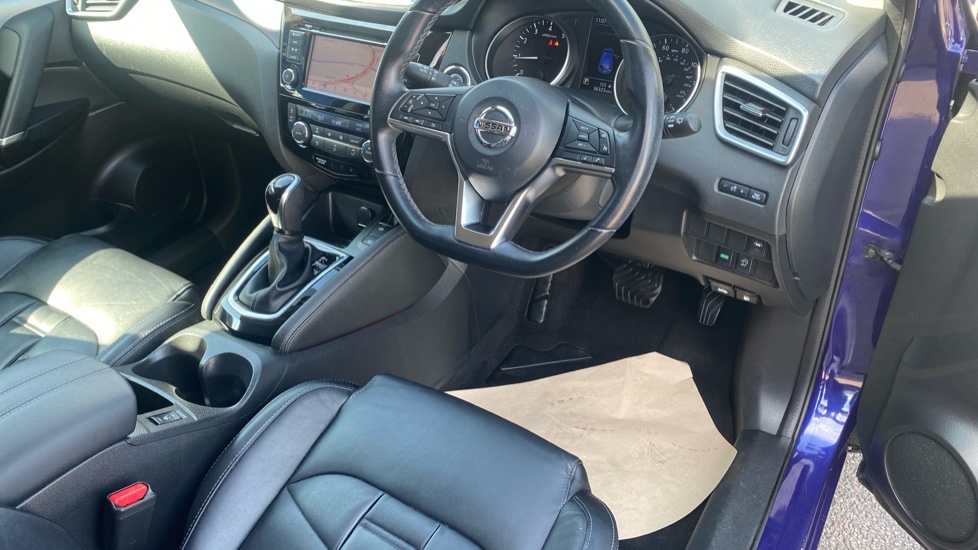 Nissan Qashqai 1.3 DiG-T 160 [157] N-Motion 5dr DCT Petrol Hatchback - Image 14