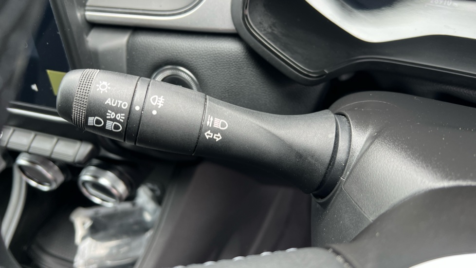 Renault Captur 1.6 E-Tech full hybrid 145 Techno 5dr Auto Hybrid Hatchback - Image 37