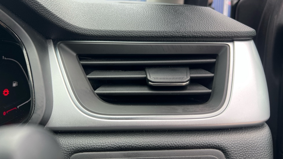 Renault Captur 1.6 E-Tech full hybrid 145 Techno 5dr Auto Hybrid Hatchback - Image 38