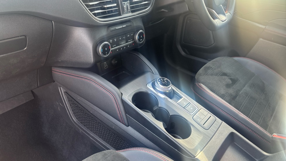 Ford Kuga 2.5 PHEV ST-Line X Edition 5dr CVT Estate - Image 13