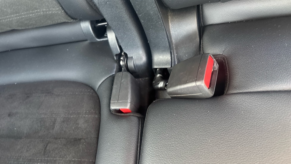 Ford Kuga 2.5 PHEV ST-Line X Edition 5dr CVT Estate - Image 17