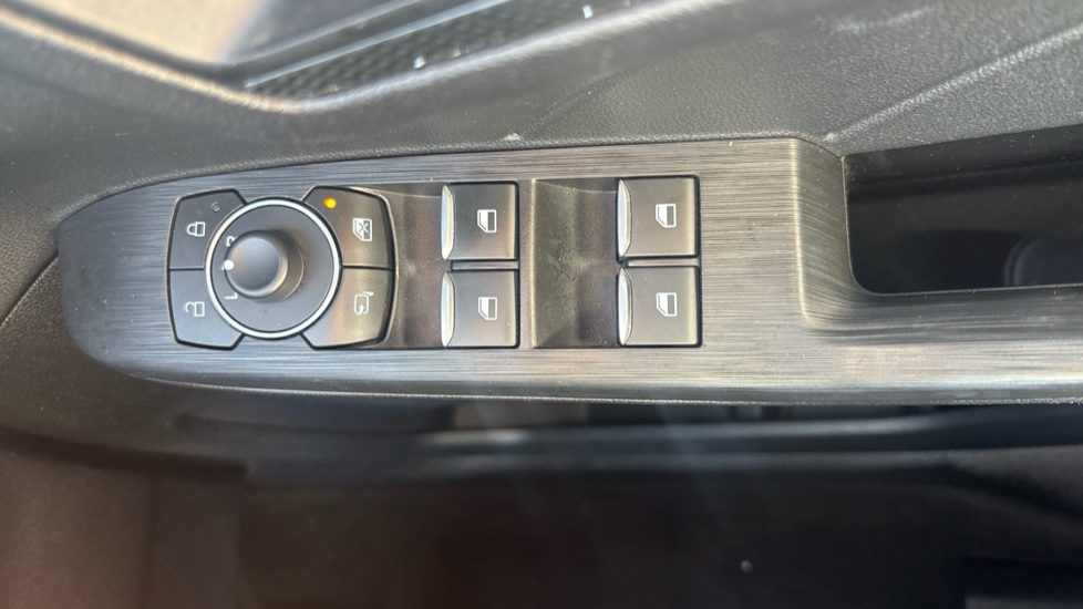 Ford Kuga 2.5 PHEV ST-Line X Edition 5dr CVT Estate - Image 26