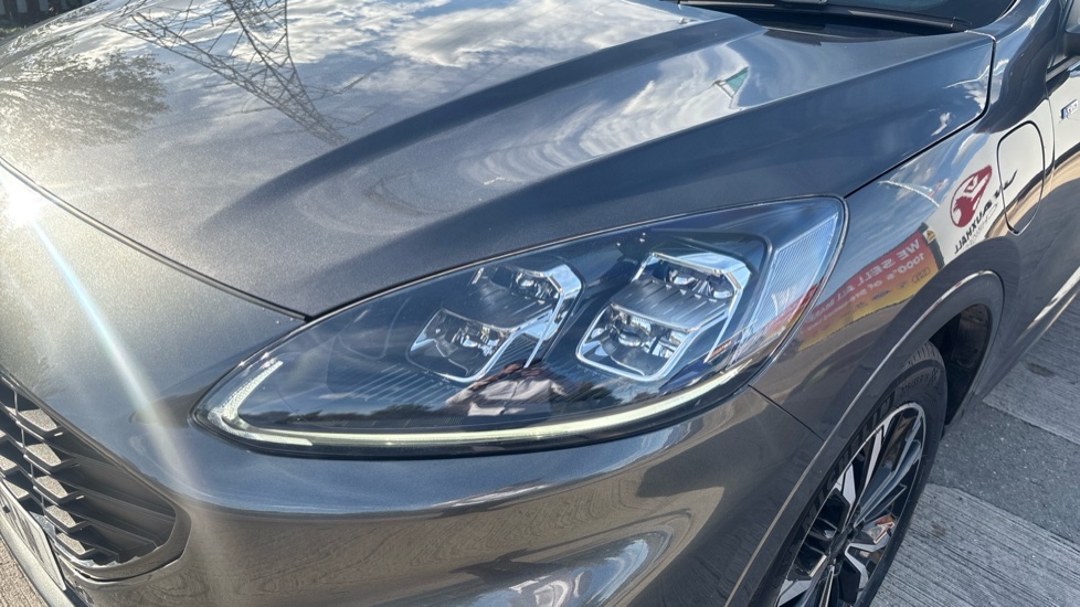 Ford Kuga 2.5 PHEV ST-Line X Edition 5dr CVT Estate - Image 33