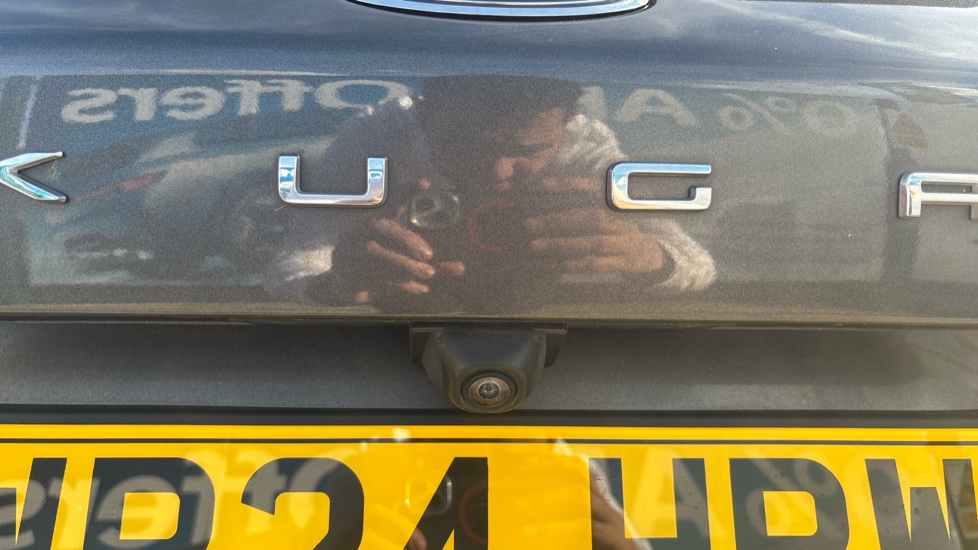 Ford Kuga 2.5 PHEV ST-Line X Edition 5dr CVT Estate - Image 37