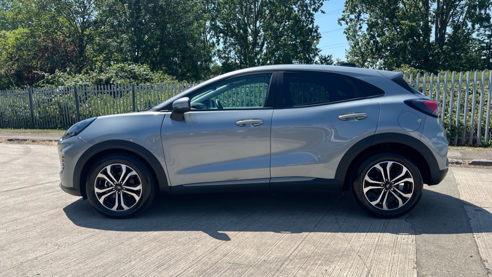 Ford Puma 1.0 EcoBoost Hybrid mHEV Titanium 5dr DCT Petrol Hatchback - Image 24