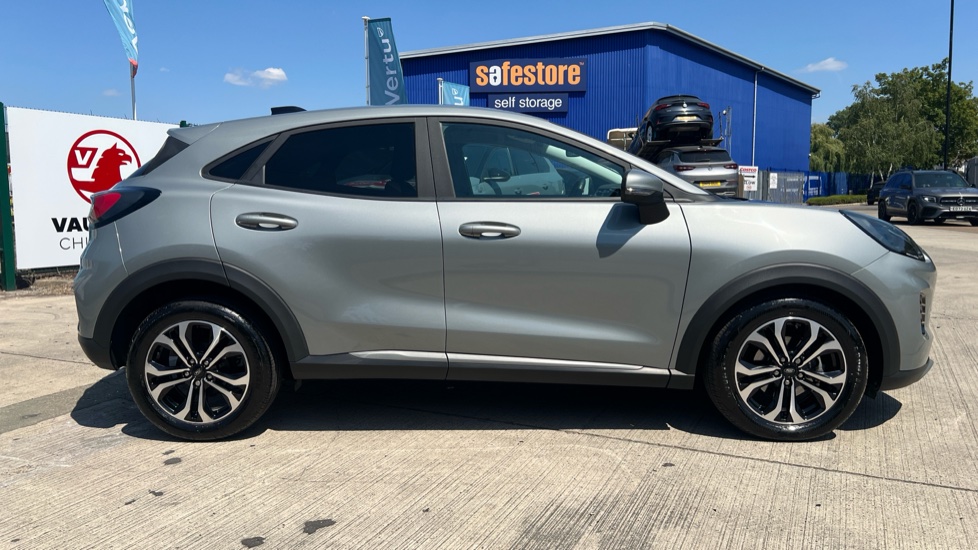 Ford Puma 1.0 EcoBoost Hybrid mHEV Titanium 5dr DCT Petrol Hatchback - Image 28