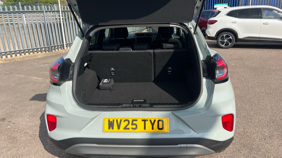 Ford Puma 1.0 EcoBoost Hybrid mHEV Titanium 5dr DCT Petrol Hatchback - Image 4