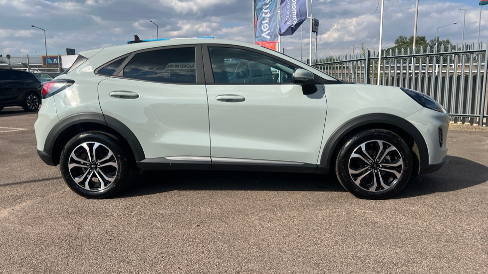 Ford Puma 1.0 EcoBoost Hybrid mHEV Titanium 5dr DCT Petrol Hatchback - Image 28