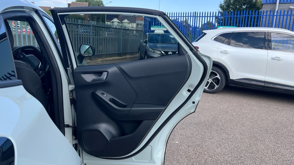 Ford Puma 1.0 EcoBoost Hybrid mHEV Titanium 5dr DCT Petrol Hatchback - Image 49