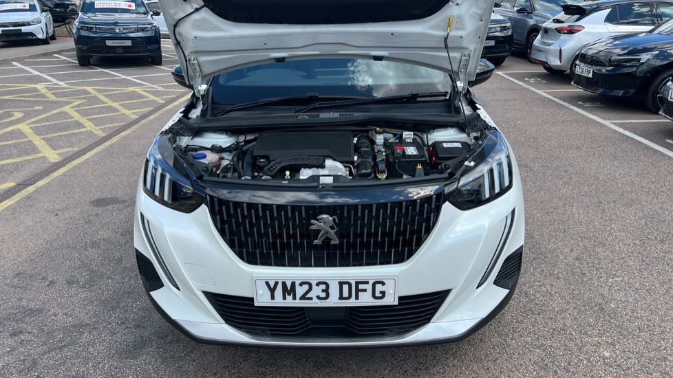 Peugeot 2008 1.2 PureTech 130 GT 5dr EAT8 Petrol Estate - Image 8