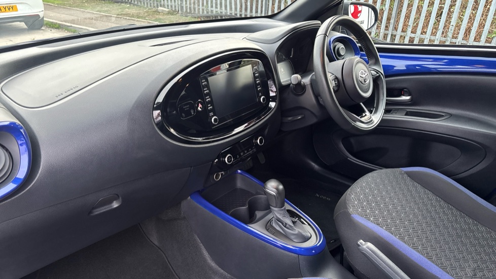 Toyota Aygo X 1.0 VVT-i Edge 5dr Auto Petrol Hatchback - Image 9