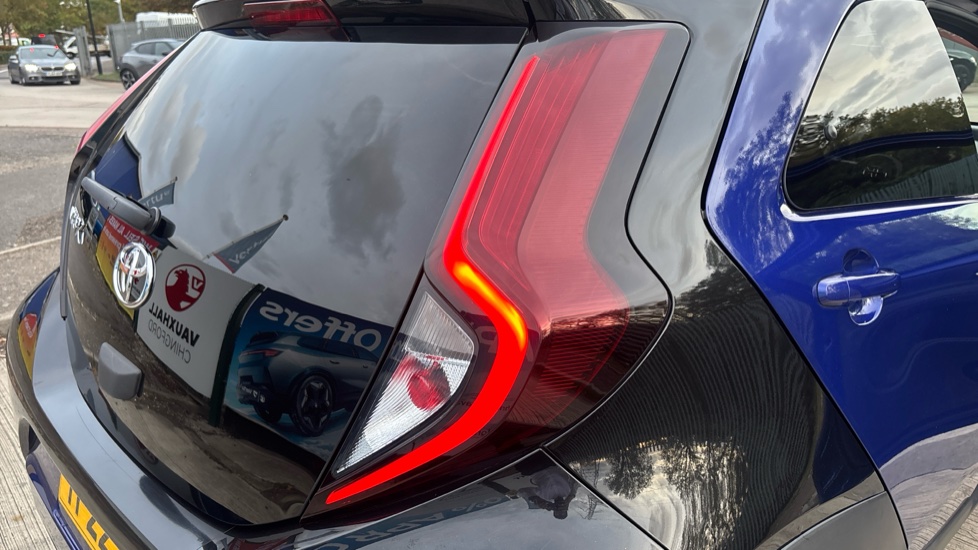 Toyota Aygo X 1.0 VVT-i Edge 5dr Auto Petrol Hatchback - Image 35