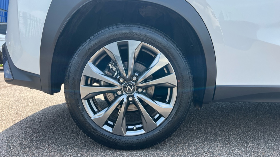 Lexus UX 250h 2.0 F-Sport Design 5dr CVT Hybrid Hatchback - Image 7