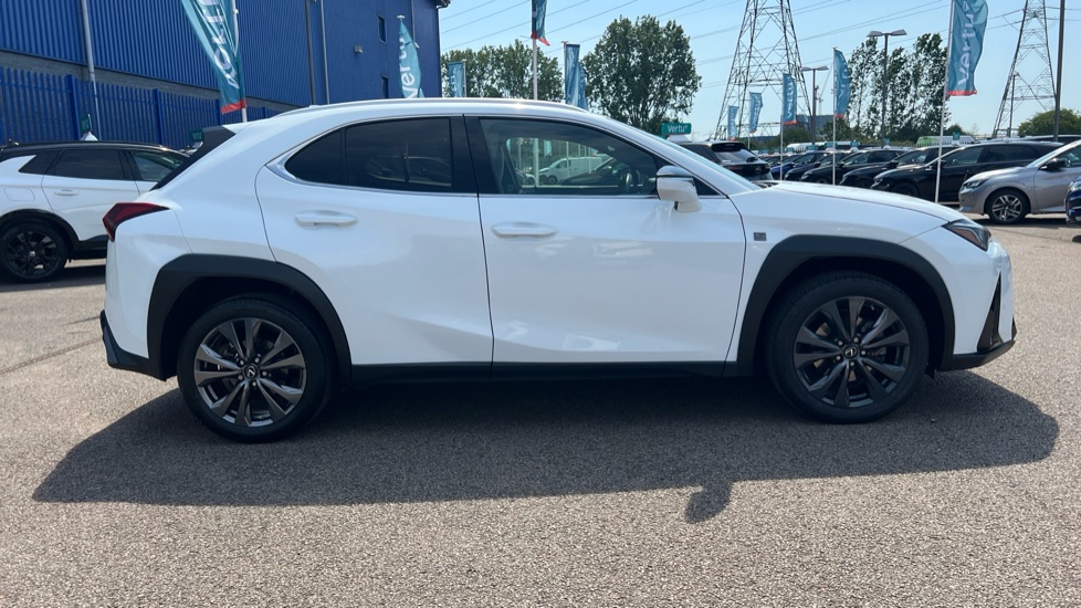 Lexus UX 250h 2.0 F-Sport Design 5dr CVT Hybrid Hatchback - Image 28