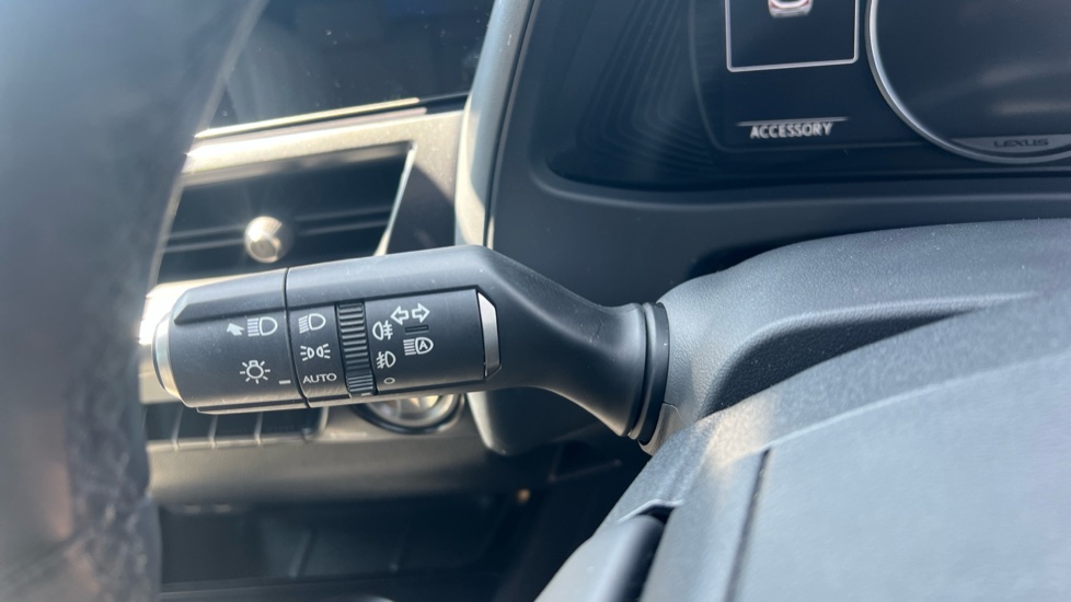 Lexus UX 250h 2.0 F-Sport Design 5dr CVT Hybrid Hatchback - Image 37