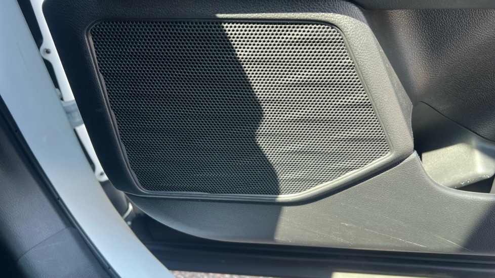 Lexus UX 250h 2.0 F-Sport Design 5dr CVT Hybrid Hatchback - Image 39