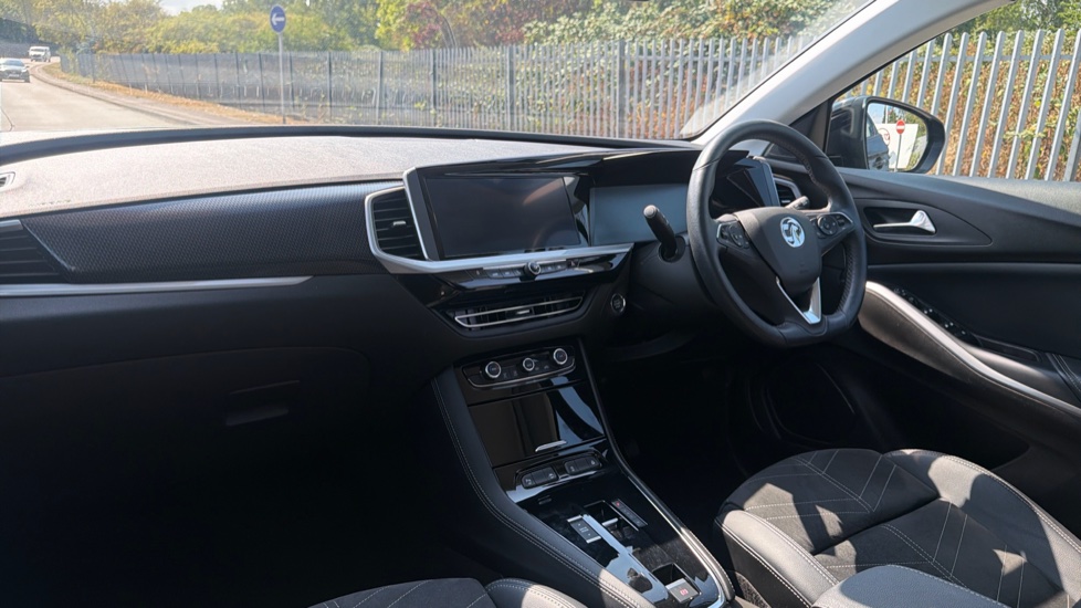 Vauxhall Grandland 1.2 Turbo Ultimate 5dr Auto Petrol Hatchback - Image 9