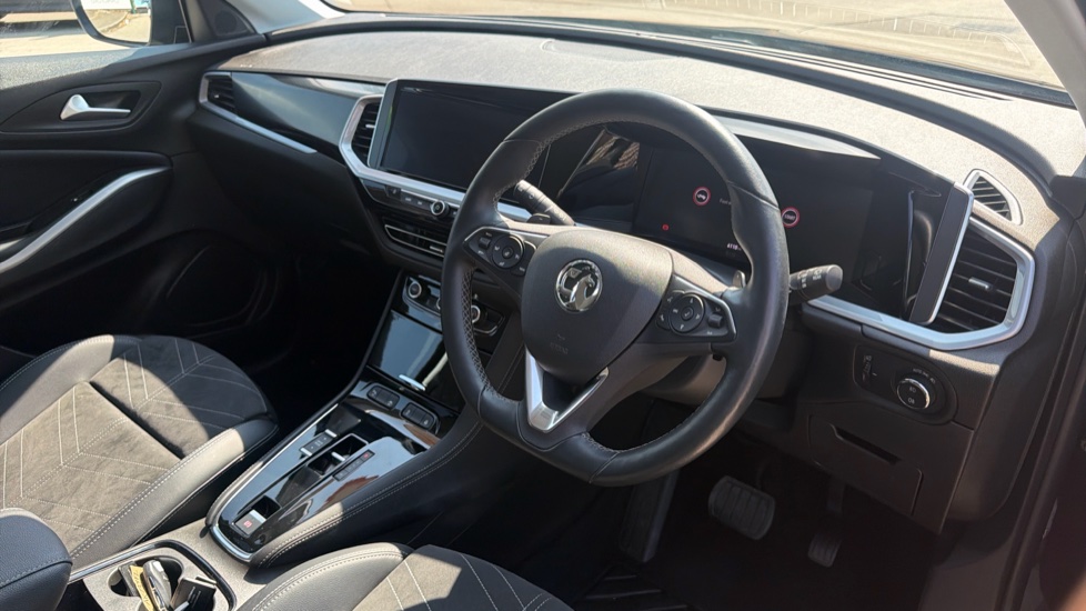 Vauxhall Grandland 1.2 Turbo Ultimate 5dr Auto Petrol Hatchback - Image 11